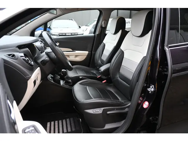 Renault Captur TCe 150 EDC Initiale Paris 2019 Benzine 12