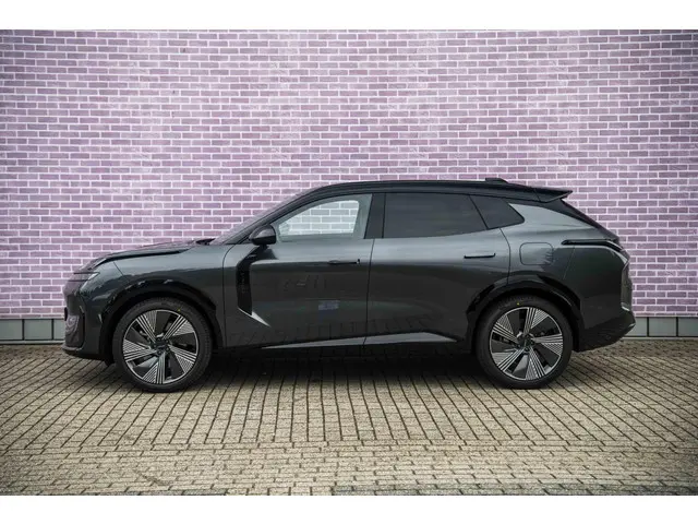 Lynk & Co 08 Plug-in Hybrid More 2025 Hybride Benzine 5