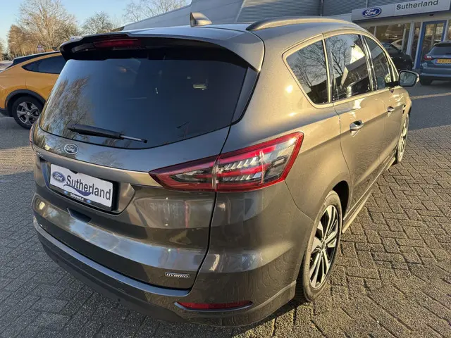 Ford S-Max 2