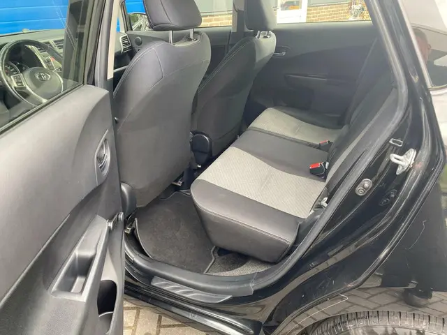 Toyota Verso-S 1.3 VVT-i Aspiration 2013 Benzine 9