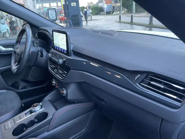 Ford Kuga 2.5 PHEV ST-Line X 2020 Hybride Benzine 52