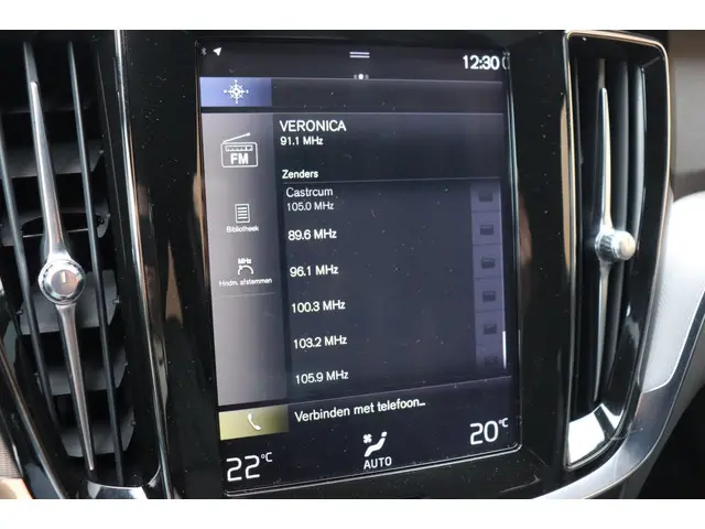 Volvo V60 2.0 T4 R-Design org. NL-auto 2019 Benzine 23