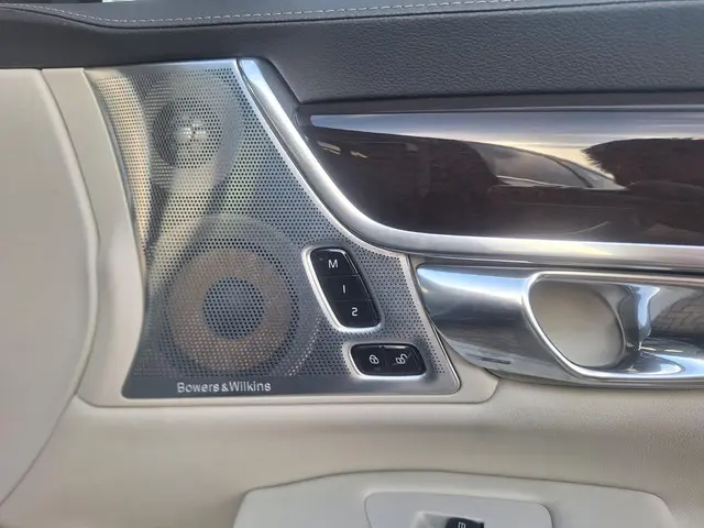 Volvo V90 2.0 T8 AWD Inscription 2020 Hybride Benzine 6