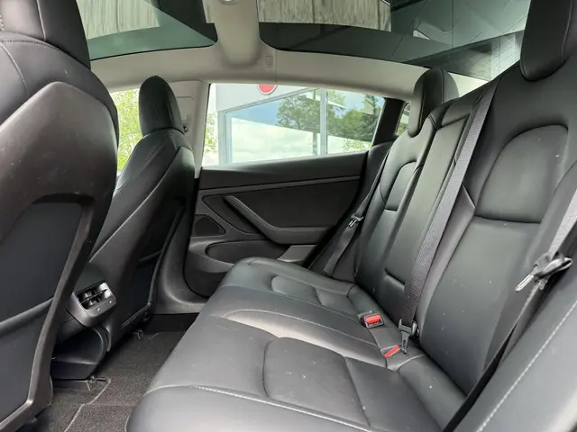 Tesla Model 3 Range Plus 2020 Elektrisch 16