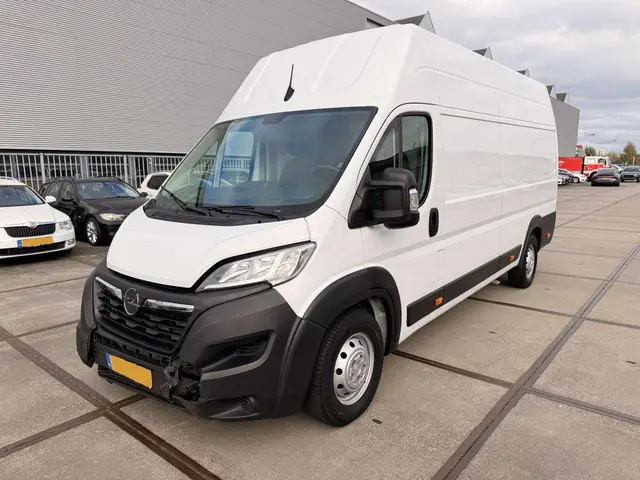 Opel Movano 3