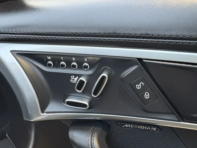 Jaguar F-Type 2.0T R-Dynamic 2017 Benzine 14