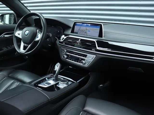 BMW 7 Serie 745e 2022 Hybride Benzine 16