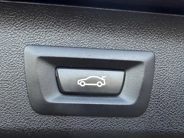 BMW 5 Serie Touring 520i High Executive 2018 Benzine 32