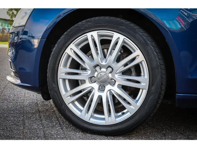 Audi A4 Avant 1.8 TFSI Business Edition 2014 Benzine 17