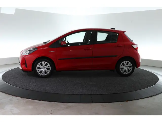 Toyota Yaris 1.5 Hybrid Active 2019 Hybride Benzine 8
