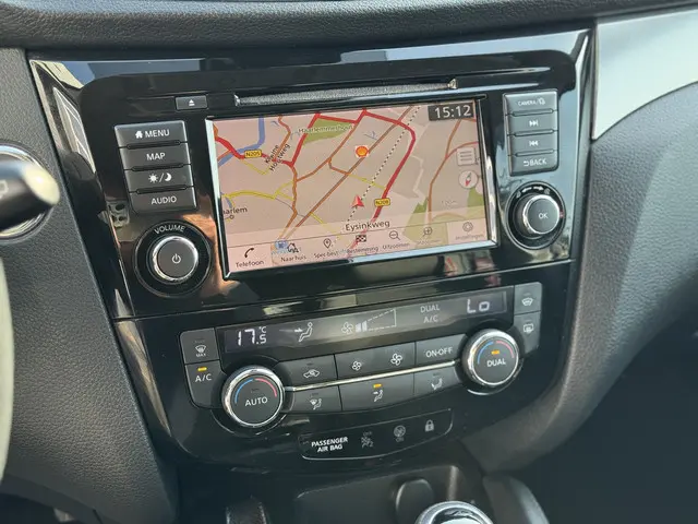 Nissan QASHQAI 1.3 DIG-T Tekna 2020 Benzine 32