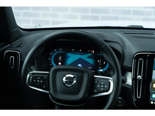 Volvo XC40 2.0 B4 Plus Dark 2025 Benzine 10