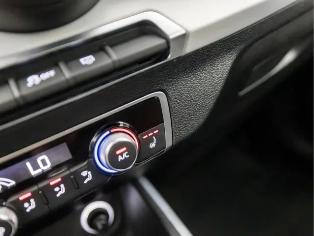 Audi Q2 35 TFSI S-Line Sport 2019 Benzine 12