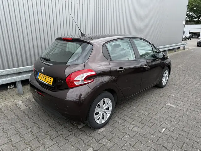 Peugeot 208 2