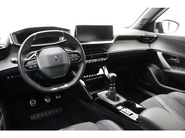 Peugeot 2008 1.2 PureTech GT 2022 Benzine 7