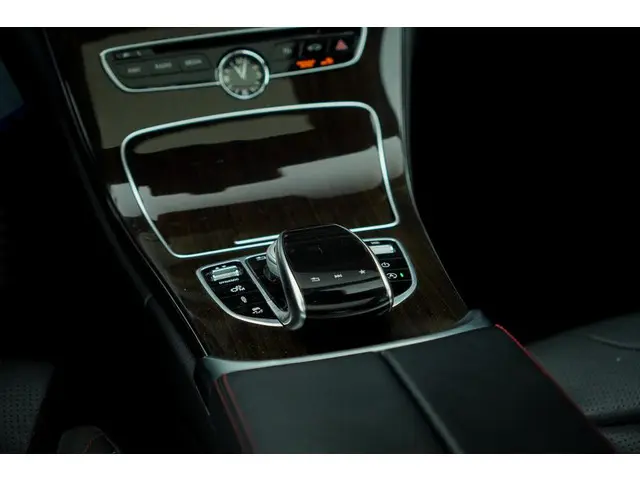 Mercedes-Benz C-Klasse AMG 43 4MATIC 2016 Benzine 38