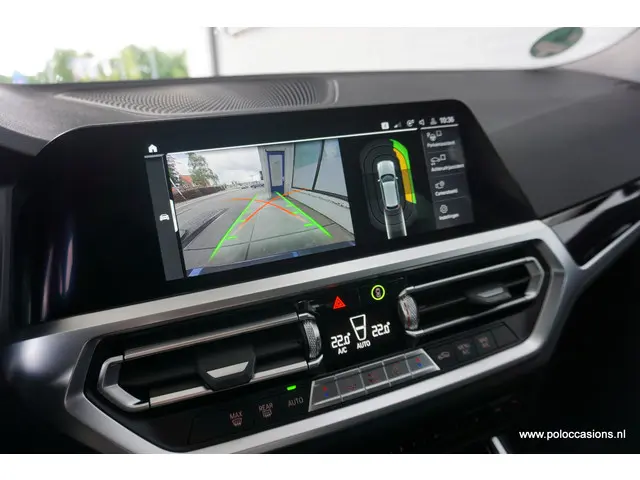 BMW 3 Serie Touring 320i 2020 Benzine 26
