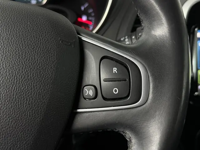 Renault Captur 1.3 TCe 150 Intens Automaat 2020 Benzine 23