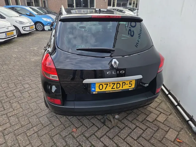 Renault Clio Estate 1.2 TCE Collection 2012 Benzine 27
