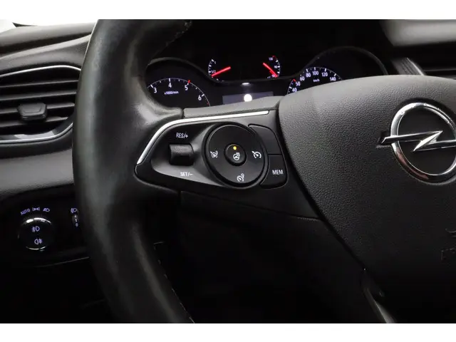 Opel Grandland X 1.2 Turbo Innovation 2019 Benzine 31