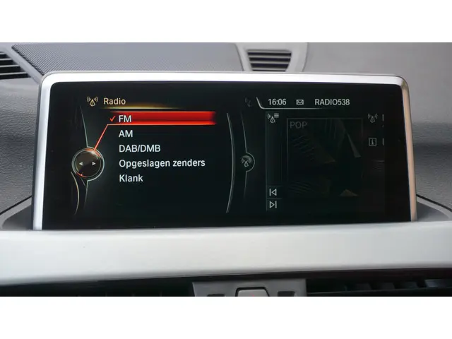 BMW X1 xDrive25i 232pk M-Sport & Shadow-Line 2017 Benzine 25