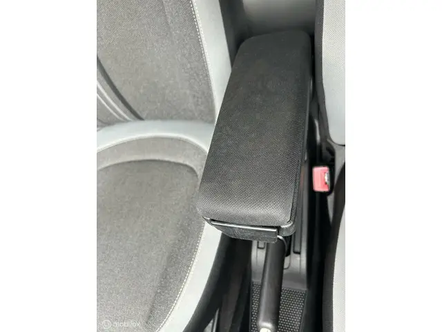 Fiat Punto Evo 1.2 Pop * 5 DRS * AIRCO * 2012 Benzine 9