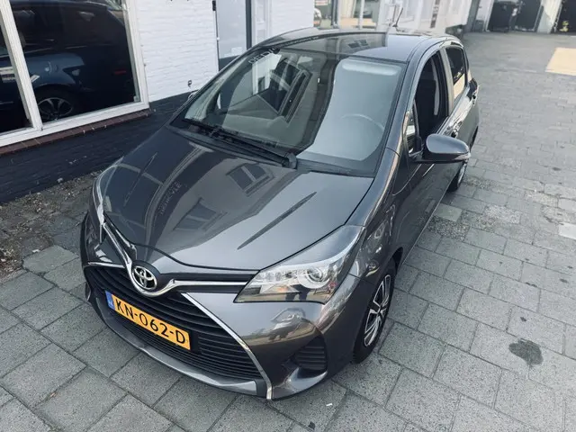 Toyota Yaris 1.0 VVT-i Aspiration 2016 Benzine 8