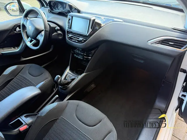 Peugeot 208 1.6 VTi Allure / apk 3-2027 2013 Benzine 9