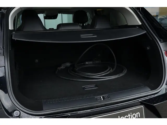 MG Marvel R Luxury 70 kWh 2022 Elektrisch 32