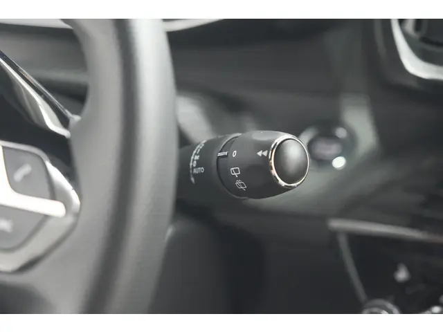 Peugeot 2008 PureTech 130 EAT8 GT 2024 Benzine 40