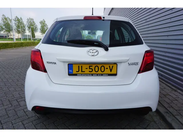 Toyota Yaris 1.3 VVT-i Now 2016 Benzine 7