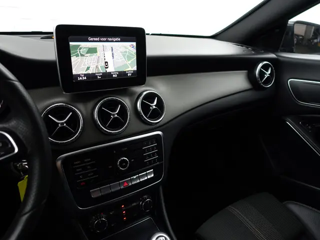 Mercedes-Benz CLA 180 AMG Edition Plus- 2016 Benzine 8