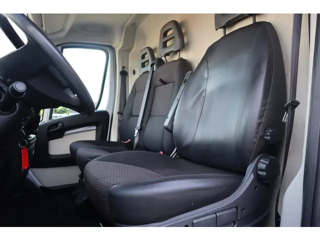 Peugeot Boxer 330 2.2 HDI L1H1 Première 2015 Diesel 4