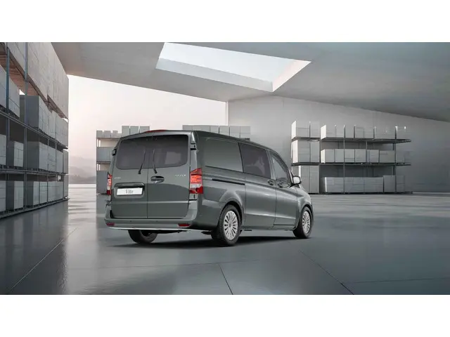 Mercedes-Benz Vito 114 CDI L2 Pro 2025 Diesel 2