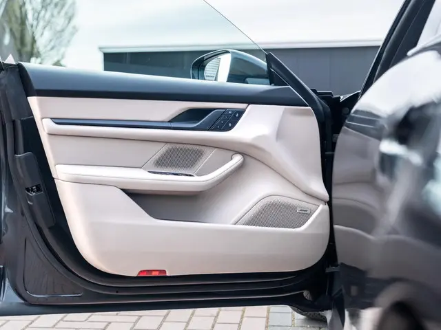 Porsche Taycan Sport Turismo 79 kWh 2022 Elektrisch 46