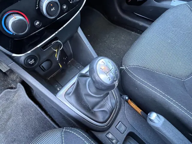 Renault Clio Estate 0.9 TCe Night&Day 2016 Benzine 20