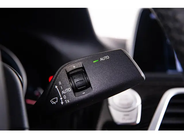 BMW 7 Serie 750i xDrive High Executive 2018 Benzine 49