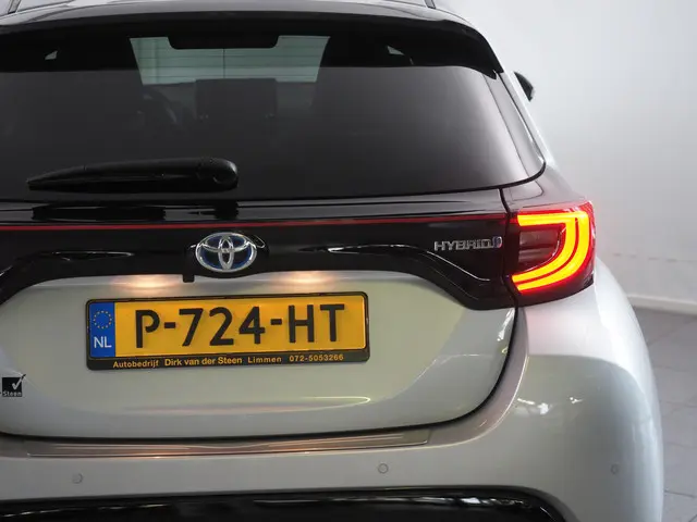 Toyota Yaris 1.5 Hybrid Executive 2022 Hybride Benzine 4