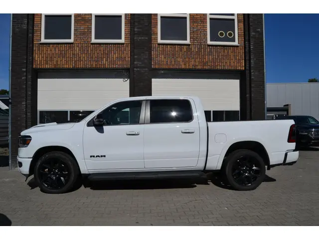 Dodge Ram 1500 5.7 V8 Crew Cab Laramie 2021 LPG/Gas 16