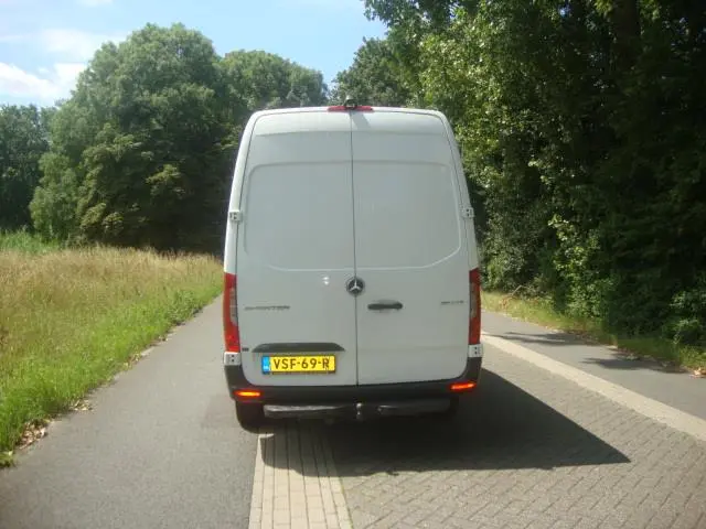 Mercedes-Benz Sprinter 311 1.9 CDI L2H2 RWD 2022 Diesel 6