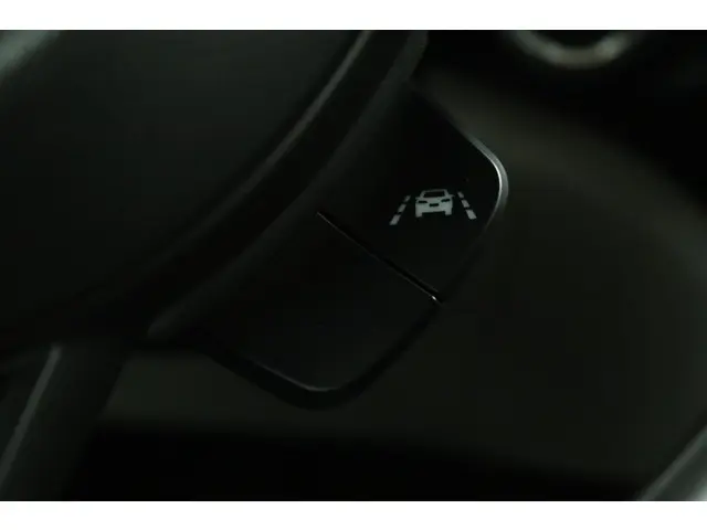 Suzuki Swift 1.2 Select Smart Hybrid 2025 Benzine 44