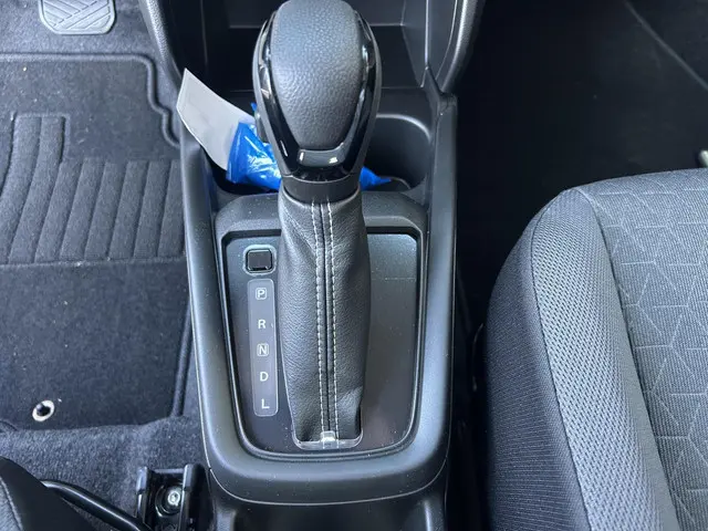 Suzuki Swift 1.2 Select Smart Hybrid 2025 Benzine 14