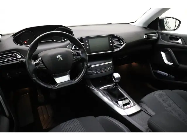 Peugeot 308 1.2 PureTech Allure 2018 Benzine 7
