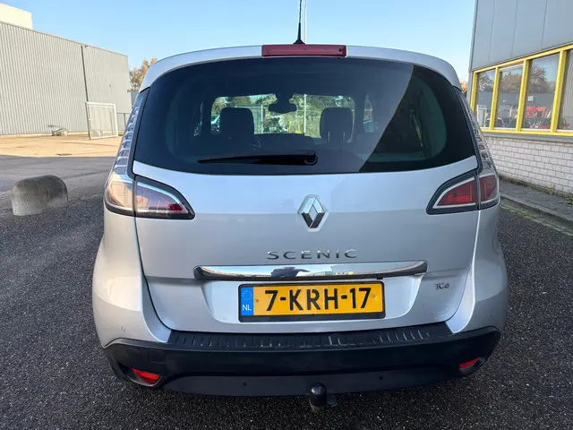 Renault Scénic 1.2 TCe Bose 2013 Benzine 6