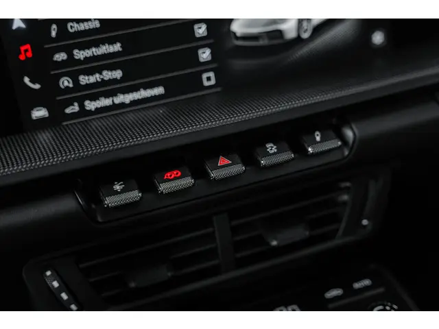 Porsche 911 Carrera GTS 2025 Benzine 29