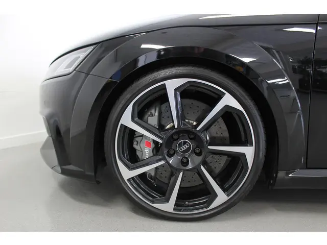 Audi TT 2.5 TFSI TT RS quattro 2016 Benzine 7