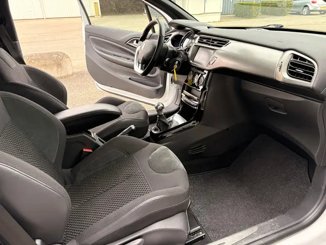 DS DS 3 1.2 PureTech So Chic 2016 Benzine 9