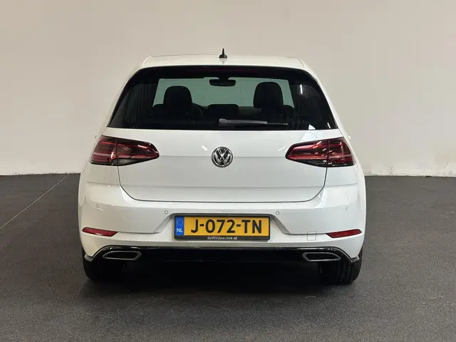 Volkswagen Golf 1.5 TSI R-Line 2017 Benzine 8
