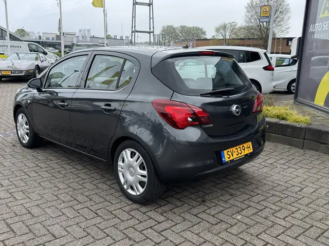 Opel Corsa 1.4 Favourite 2018 Benzine 5