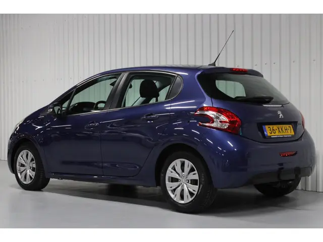 Peugeot 208 1.4 VTi Envy 2012 Benzine 9